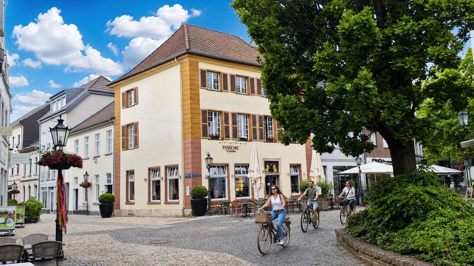 Das Haus Buttermarkt 7 liegt an zentralster Stelle im verkehrsberuhigten Bereich der Kempener Altstadt.